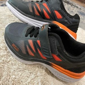 Brand new Fila boys shoes!